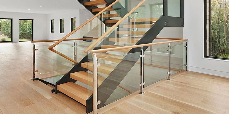 wooden-glass-railing